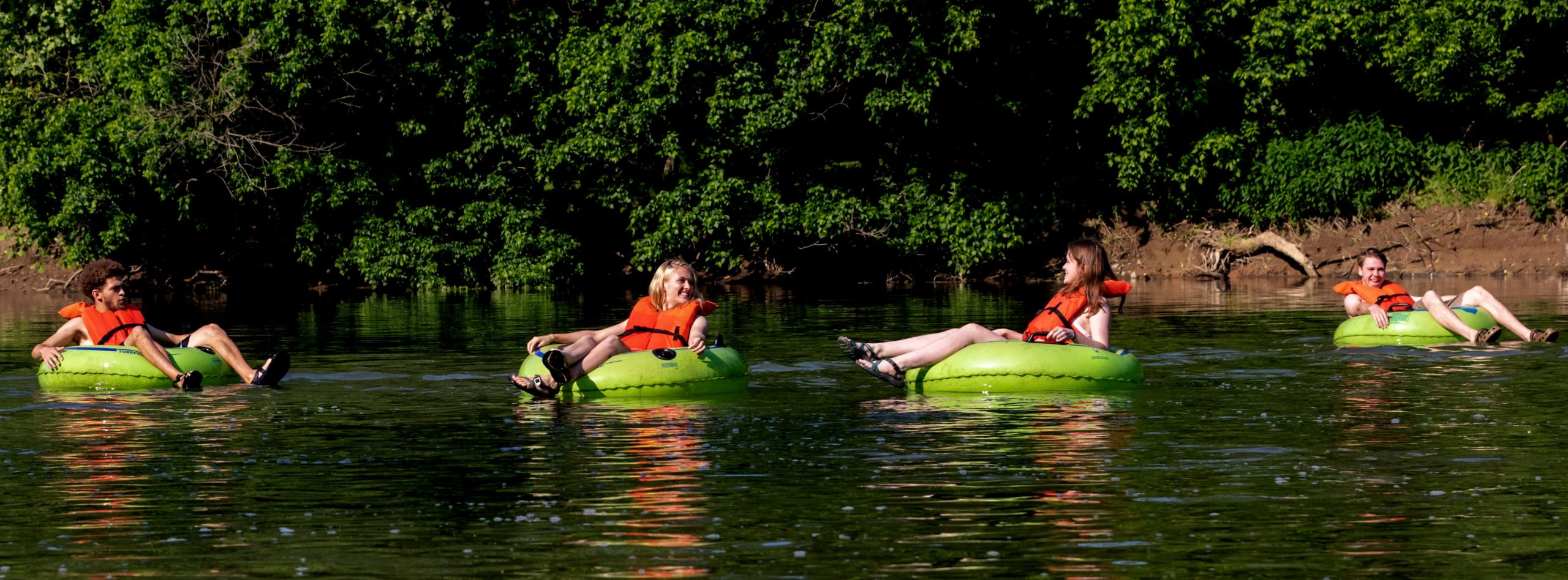 group of people tubing in Virginia 